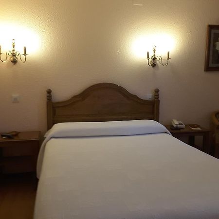 Hotel Riodeva à Unquera Extérieur photo