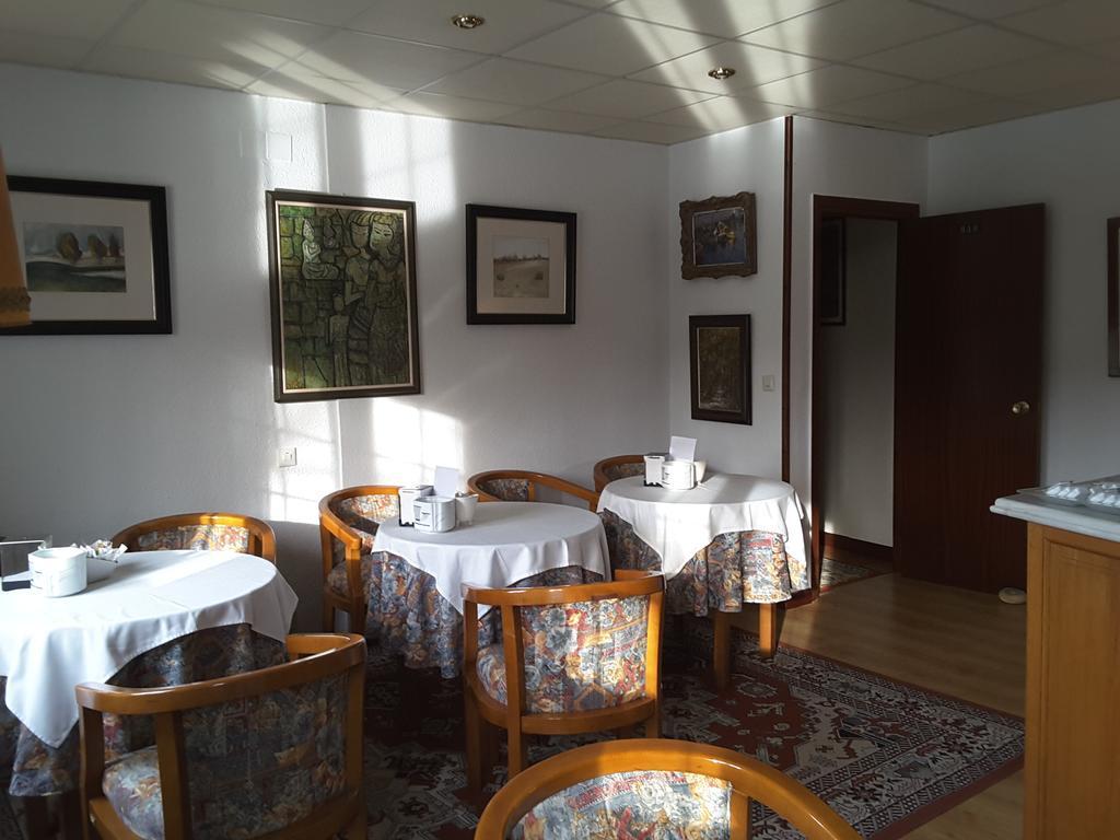 Hotel Riodeva à Unquera Extérieur photo